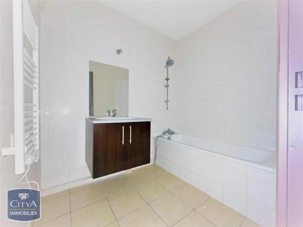 Appartement à louer 2 pièces 41.65m² Le Pontet (84130)