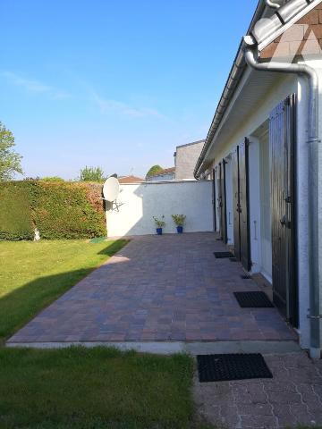 SECLIN – Maison 4 chambres de 106 m² – Garage, jardin et parkings privatifs