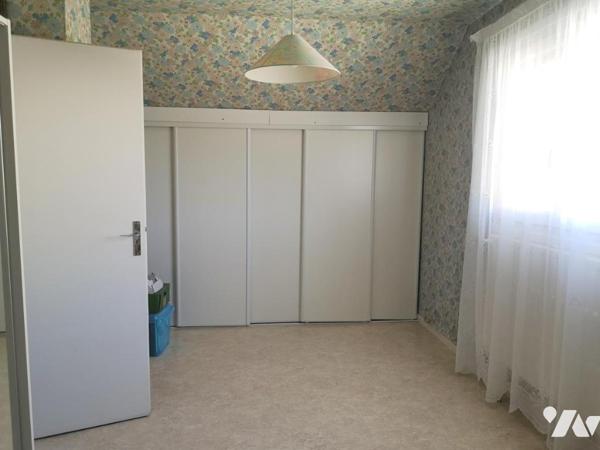 SECLIN – Maison 4 chambres de 106 m² – Garage, jardin et parkings privatifs