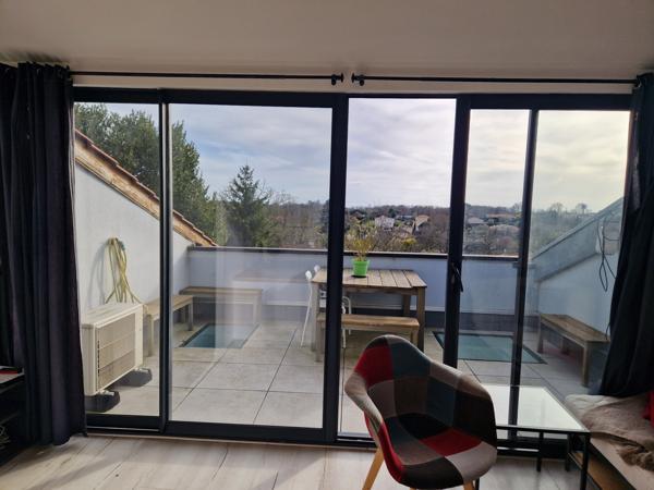 Pujaudran (32600) Propriété de village magnifiquement rénovée, avec cour, piscine, garage et appartement