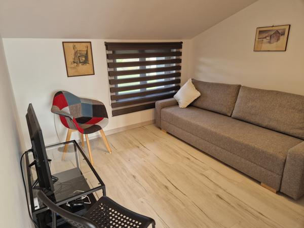 Pujaudran (32600) Propriété de village magnifiquement rénovée, avec cour, piscine, garage et appartement