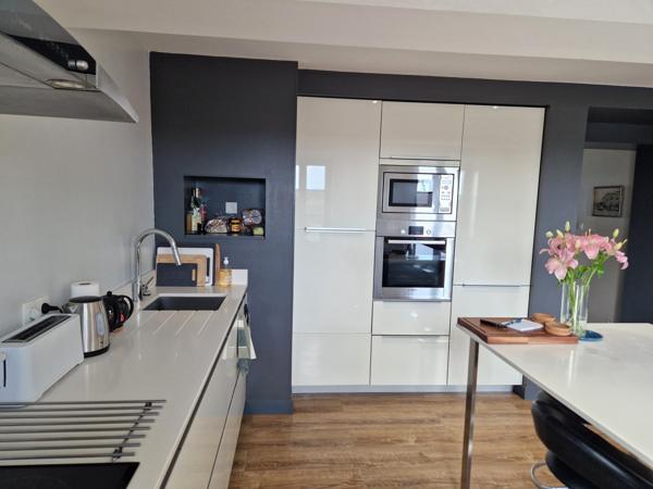 Pujaudran (32600) Propriété de village magnifiquement rénovée, avec cour, piscine, garage et appartement