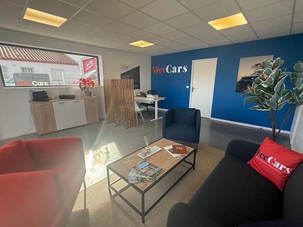 Perpignan (66000) Local 340m² + bureau 50m² St Esteve