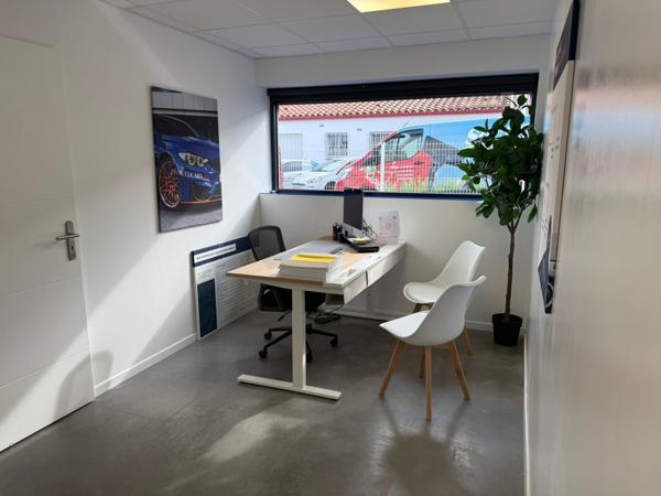 Perpignan (66000) Local 340m² + bureau 50m² St Esteve