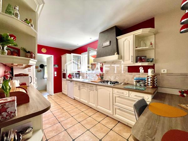 Maison de 105m² sur une belle parcelle paysagée, garage + carport