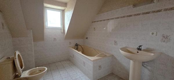 Maison à DOL-DE-BRETAGNE, 35120 - 7 pièces 130m²