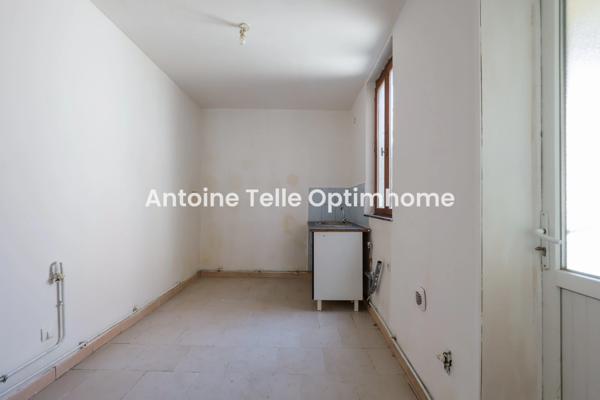 Le Cateau 59360 - Opportunité d'investissement - Maison de deux chambres avec cour intérieure