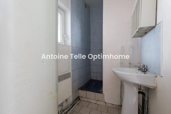 Le Cateau 59360 - Opportunité d'investissement - Maison de deux chambres avec cour intérieure