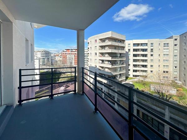 Appartement à louer    3 pièces • 72,63 m2 Lyon 8