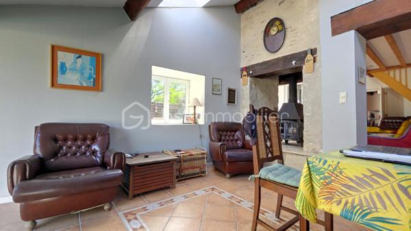 Très grande maison ancienne pleine de charme totalisant 190 m² habitables environ sur deux niveaux. Au rez de chaussée vous bénéficiez d'un espace nuit composé de deux chambres, une salle d'eau et wc indépendants que vous pouvez transformer en gite indépendant. L'accueil se présente par une très belle pièce à vivre  dotée d'une superbe cheminée ouverte et communiquante sur l'espace séjour et cuisine. Du salon on accède à la cuisine et à la buanderie d'un côté, et de l'autre côté à la terrasse plein sud, et à une autre chambre utilisée comme bureau orientée sud également. Puis l'escalier vous mène au second espace nuit composé de trois chambres, une pièce dressing et une salle d'eau. De l'extérieur et la terrasse vous pourrez profiter de la grande et belle nature avec vue sur des espaces dégagés, des arbres, du calme,  et vous rafraîchir dans la piscine chauffée par pompe à chaleur, entourée d'un très grand espace communiquant au séjoour cuisine et à un espace de stockage et rangements.
Pour tout renseignement complémentaire ou pour organiser une visite, contactez Dominique Ortion.
Tout candidat acquéreur est informé de son droit de se faire accompagner, lors de la visite, par un professionnel du bâtiment de son choix.
Il est demandé de signaler préalablement la présence de cet intervenant afin de permettre l’organisation de la visite dans des conditions adaptées.