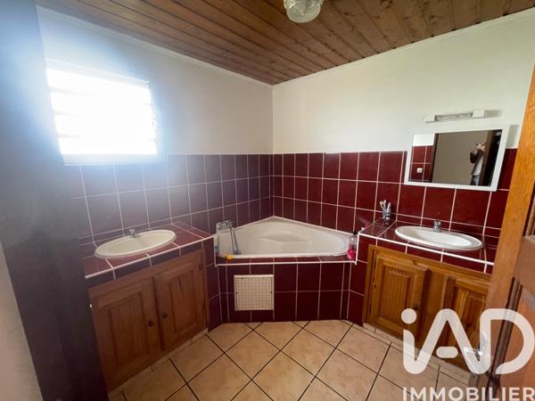 Maison à vendre 10 pièces 282 m² Le Tampon