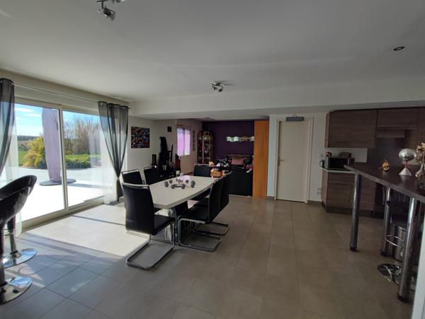 À vendre - Maison plain-pied, 5 pièces située à Joué-lès-Tours (37300)