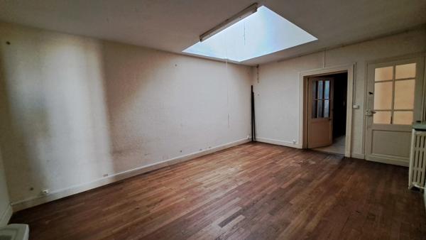 Immeuble à vendre |  Coutras |  235 m²