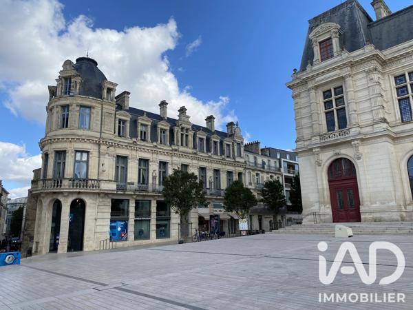 Immeuble à vendre 640 m² Poitiers