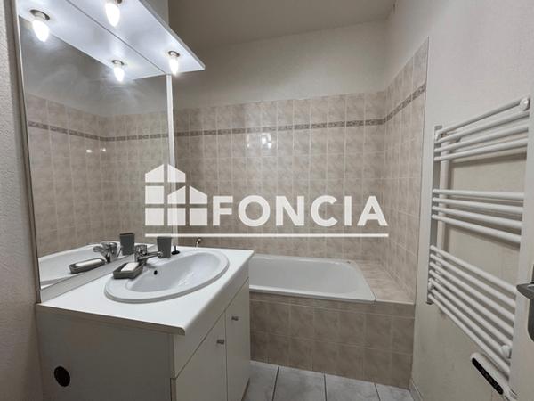 Location Appartement meublé 2 pièces 44.79 m² - 9 RUE CHARLES BRUNELLIERE Saint-nazaire 44600