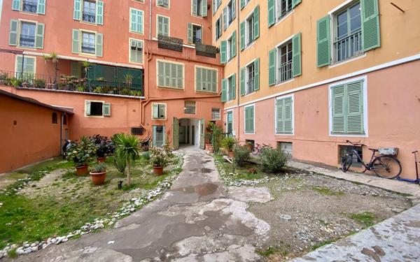 Appartement à vendre    2 pièces • 46,57 m2 Nice