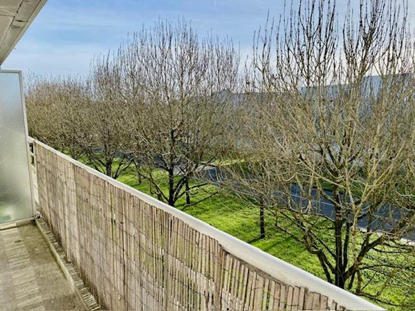 Charmant  T2 lumineux avec balcon et parking