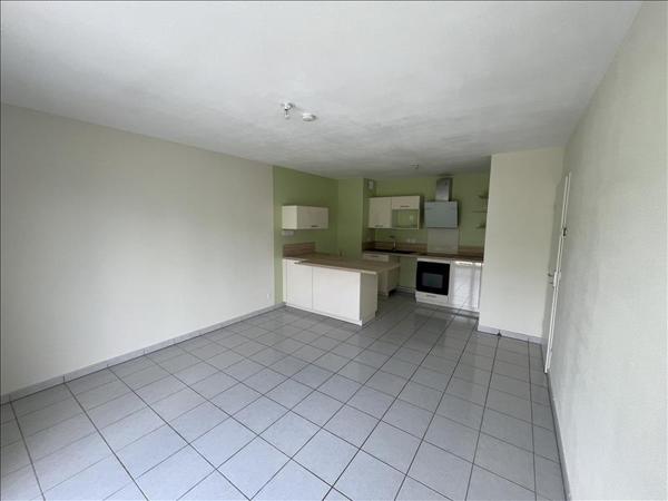 Appartement à louer 600 € CC MIRAMBEAU 3 p 55 m² DPE C