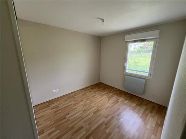 Appartement à louer 600 € CC MIRAMBEAU 3 p 55 m² DPE C
