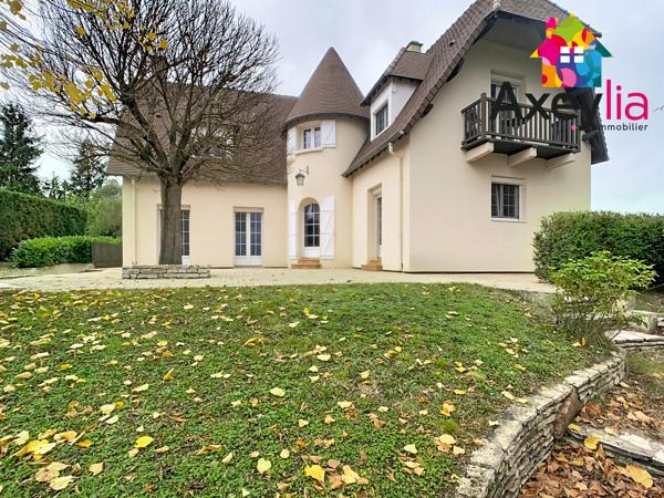 Saint-Cyr-de-Favières (42123) A VENDRE-SAINT-CYR DE FAVIÈRES- MAISON FAMILIALE SUR TERRAIN DE 3071 M2