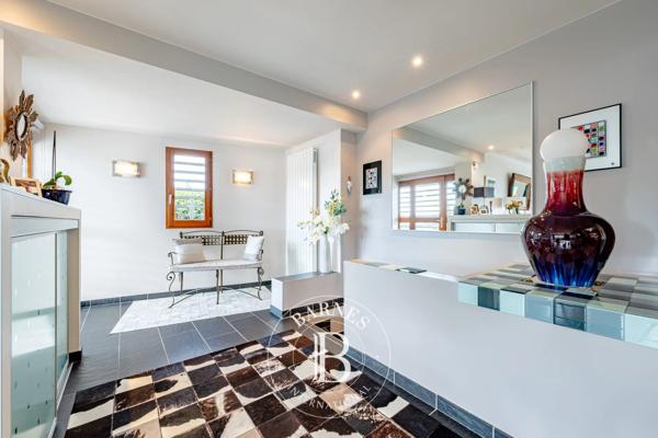 Annecy-le-Vieux, Maison 5 Chambres -  235 m² à vendre