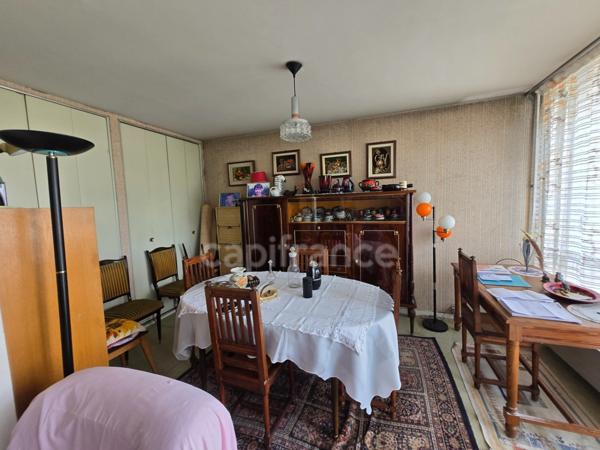 Dpt Val d'Oise (95), à vendre CERGY appartement T4 - 80 m2 habitable + Box + Cave