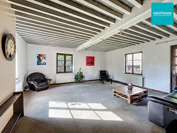 Corps de ferme en pierre de 200 m² à rénover sur La Fouillouse 42480