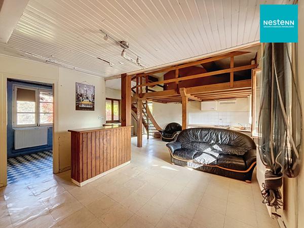 Corps de ferme en pierre de 200 m² à rénover sur La Fouillouse 42480