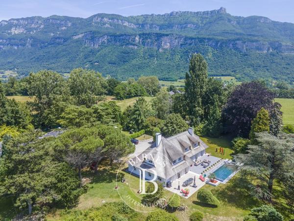 Chambéry, Chaumière 5 Chambres -  300 m² à vendre