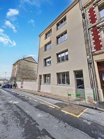 A REIMS - PLATEAU A ANENAGER PROCHE DE LA GARE