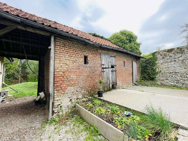 Maison entièrement rénovée. 110 m2. 4 chambres.3700m² de terrain