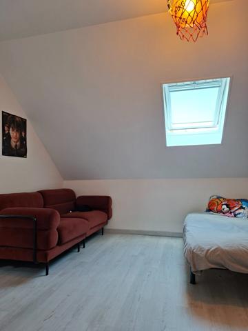 Maison sous garantie, RT 2012, 5 Chambres, 25 min LE MANS, impasse calme, écoles et Commerces à proximité.