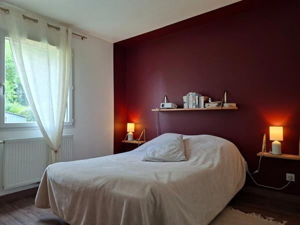 Maison sous garantie, RT 2012, 5 Chambres, 25 min LE MANS, impasse calme, écoles et Commerces à proximité.