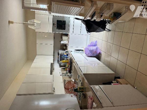 Saint-Etienne rue Tréfilerie très bel F4 91 m2 grande terrasse 2 GARAGES très bon état prix 185 000€