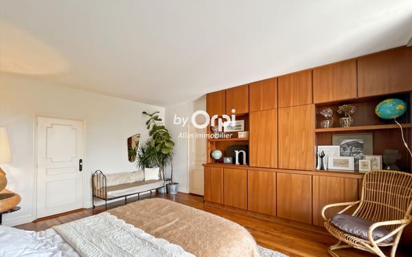 Maison à vendre    7 pièces •  Montluçon