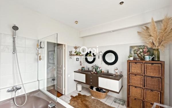 Maison à vendre    7 pièces •  Montluçon