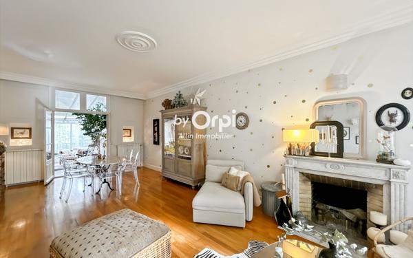 Maison à vendre    7 pièces •  Montluçon