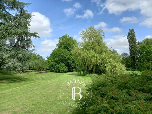 Poitiers, Château 8 Chambres -  1 000 m² à vendre