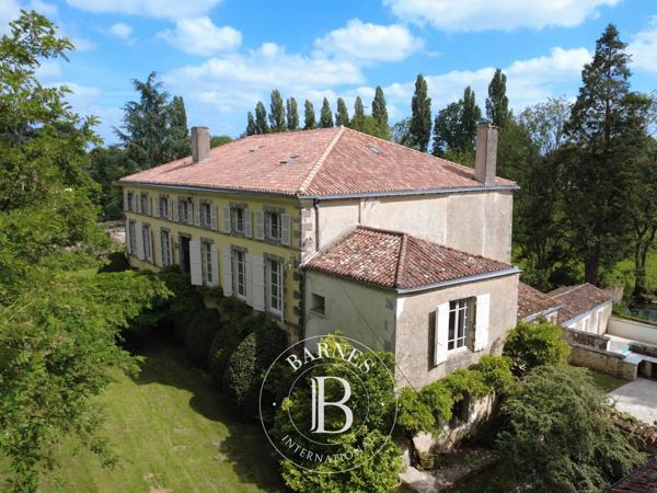 Poitiers, Château 8 Chambres -  1 000 m² à vendre