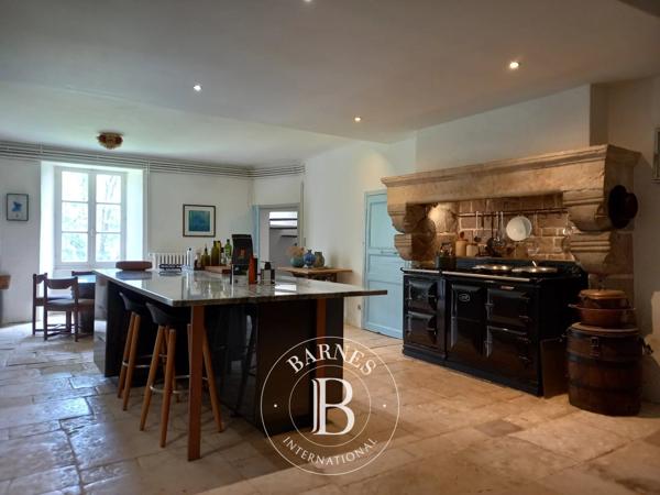 Poitiers, Château 8 Chambres -  1 000 m² à vendre