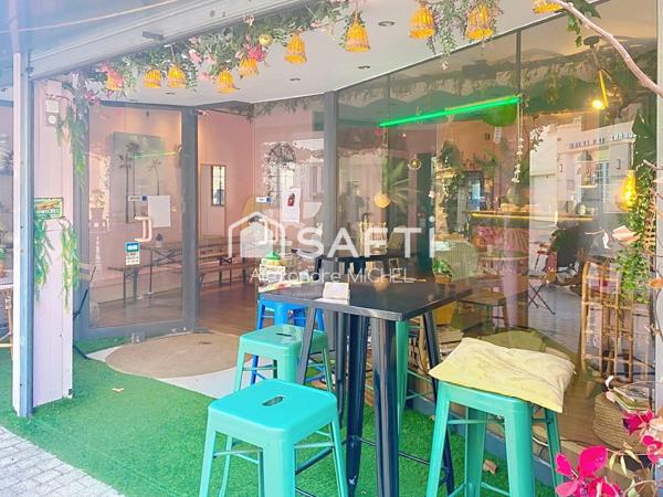 COFFEE SHOP IDEALEMENT PLACE A PROXIMITE DE LA PLAGE