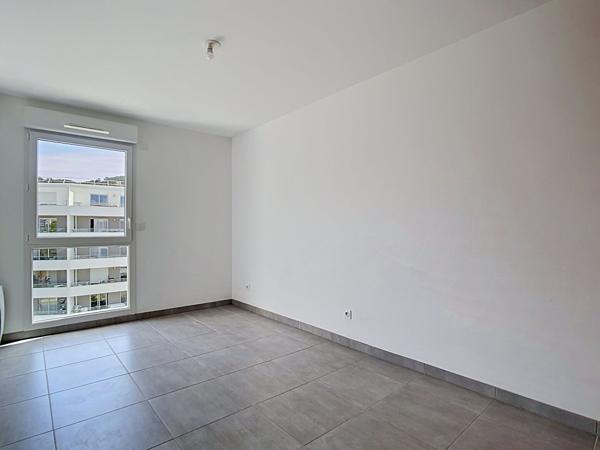 Superbe T3 avec Terrasse et Garage double Résidence Neuve