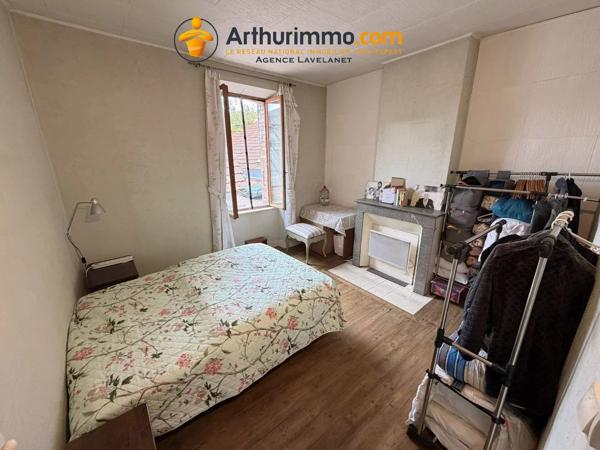 Location                                                      Maison
                        
                     6 pièces                      109 m2                     à Lavelanet