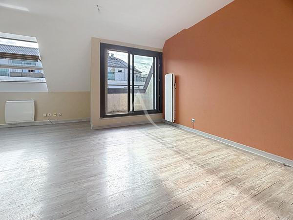 Centre ville appartement Pau 1 chambre , balcon et parking