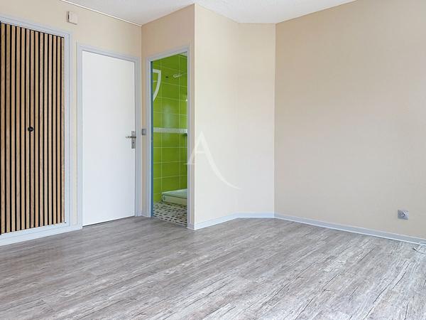 Centre ville appartement Pau 1 chambre , balcon et parking