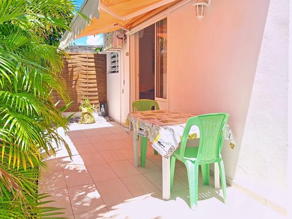 Maison + piscine + bungalow = Le combo parfait à Sainte- Rose🌴