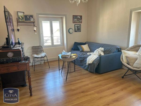 Appartement à louer 2 pièces 52m² Saint-Germain-Lespinasse (42640)