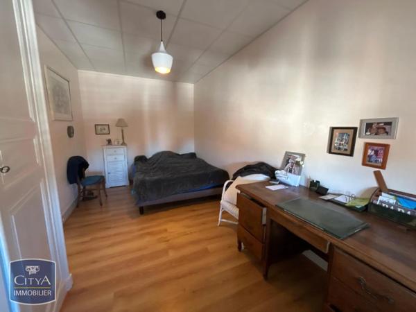 Appartement à louer 2 pièces 52m² Saint-Germain-Lespinasse (42640)