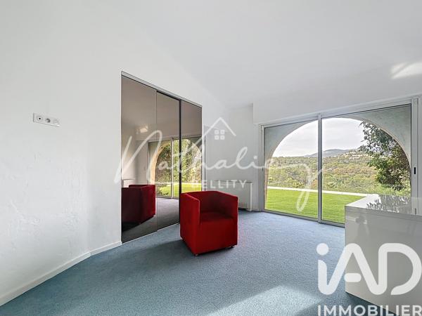 Maison à vendre 13 pièces 550 m² Mouans-Sartoux