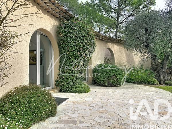 Maison à vendre 13 pièces 550 m² Mouans-Sartoux